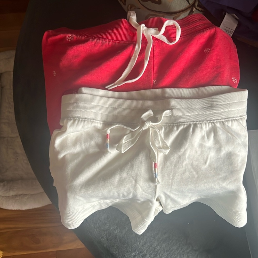 PJ Salvage pajama shorts/lounge shorts size medium. 2 pairs with tags